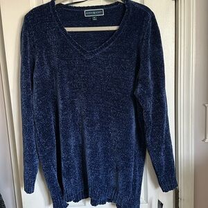 Beautiful soft chennile vneck sweater